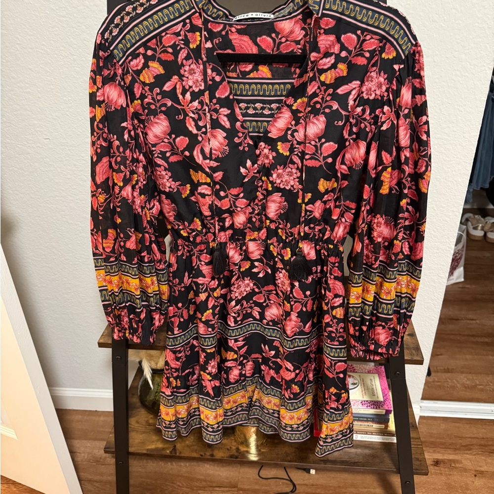 Alice + Olivia Floral Mini Dress Black Red Boho Long Sleeve V-Neck Fit Flare